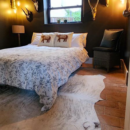 La Casa Rosa Cheltenham - Free Parking Close To Racecourse Екстериор снимка